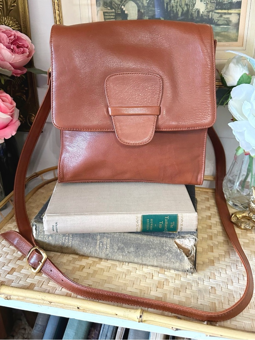 Vintage Partners Cognac Brown Genuine leather Messenger crossbody bag, 90’s